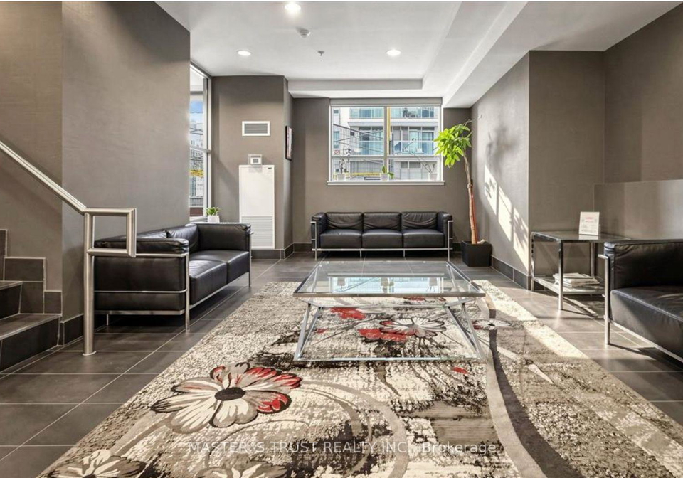 812-lansdowne-avenue-toronto-toronto-ontario-w13792398