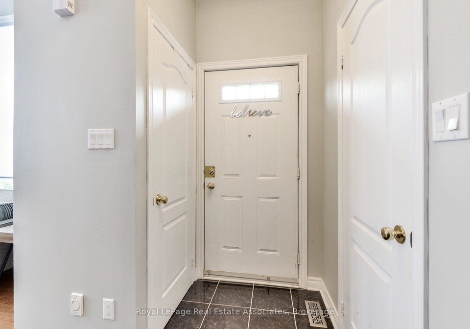 5031-east-mill-road-mississauga-ontario-w13792694