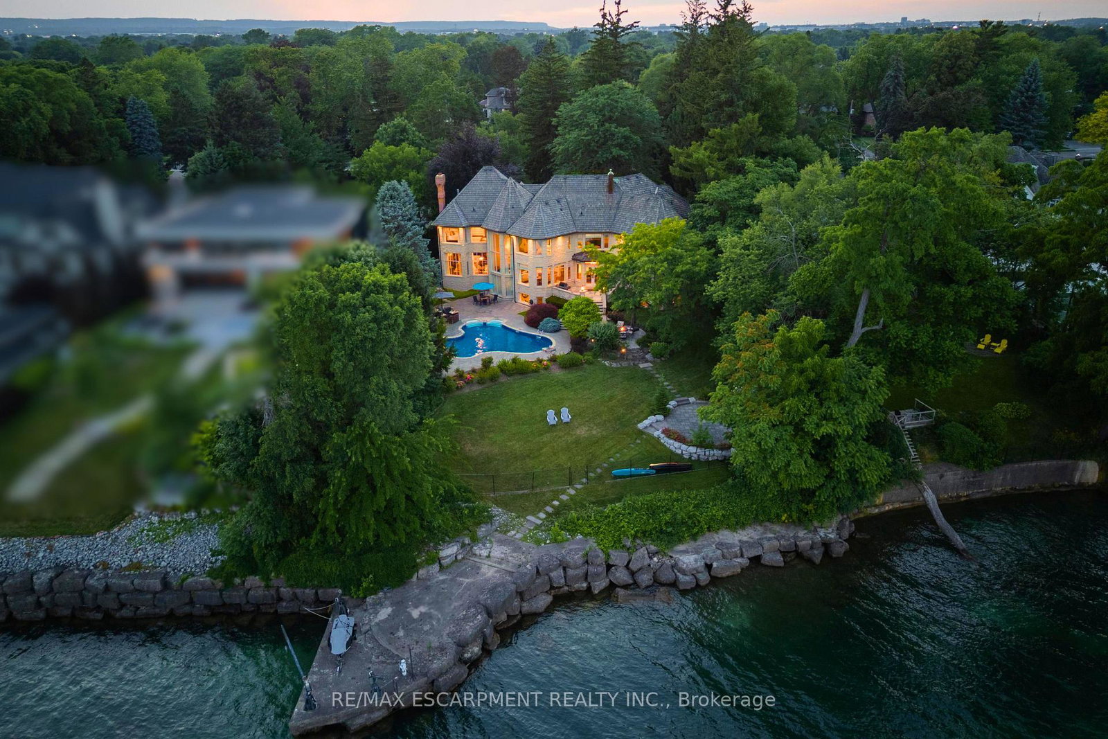 4038-lakeshore-road-burlington-ontario-w13792896
