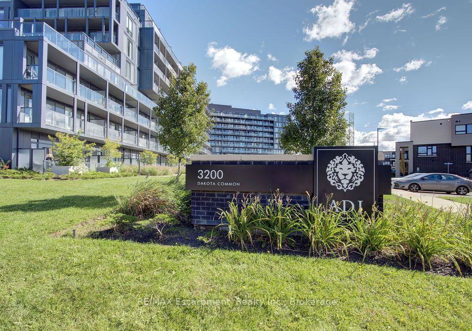 3200-dakota-common-burlington-ontario-w13793162