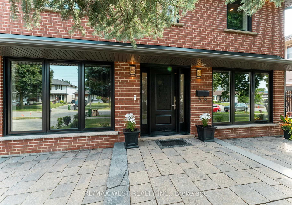 139-redgrave-drive-toronto-etobicoke-ontario-w13793210