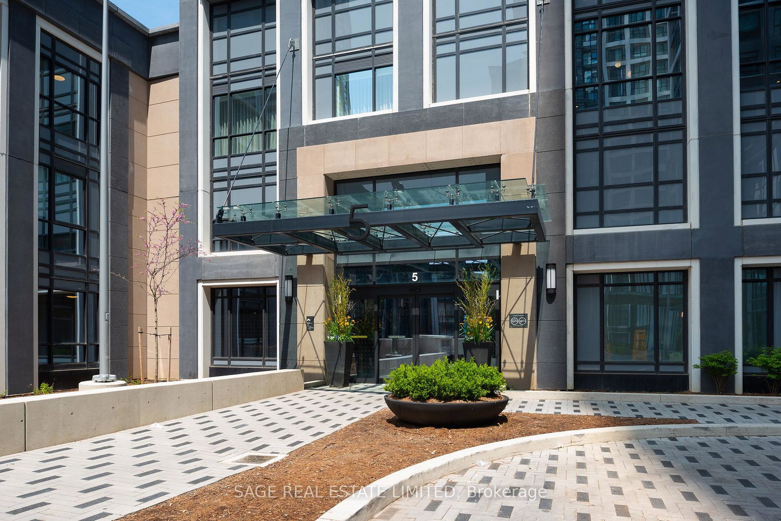 5-mabelle-avenue-toronto-etobicoke-ontario-w13793254