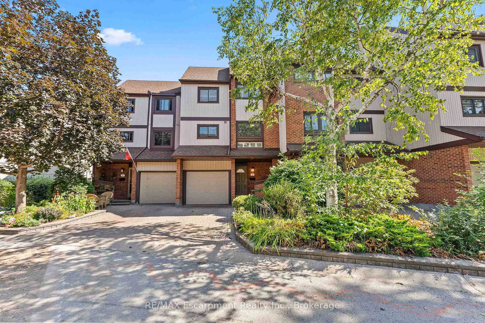 1060-walden-circle-mississauga-ontario-w13793462