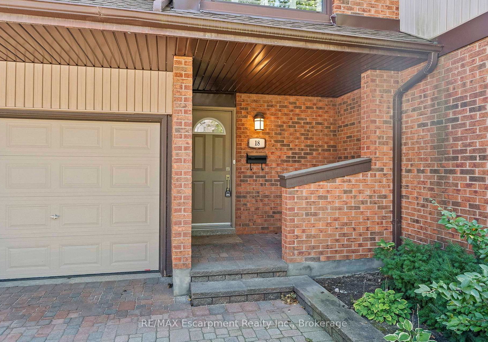 1060-walden-circle-mississauga-ontario-w13793462