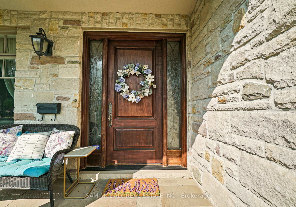 2497-sharon-crescent-mississauga-ontario-w13793532