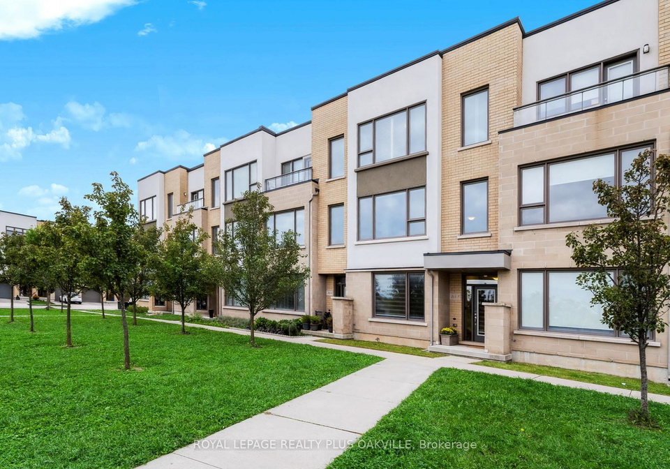 211-squire-crescent-oakville-ontario-w13793814