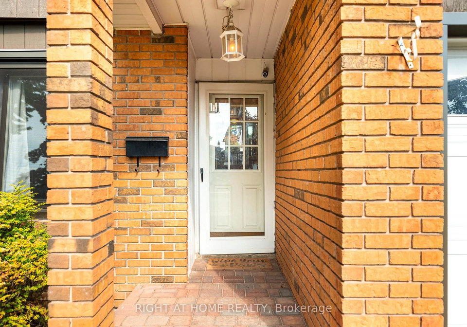 136-elderwood-place-brampton-ontario-w13793976