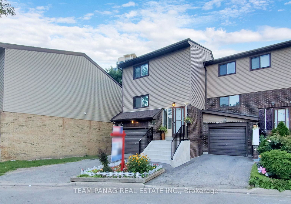 carleton-place-brampton-ontario-w13794046