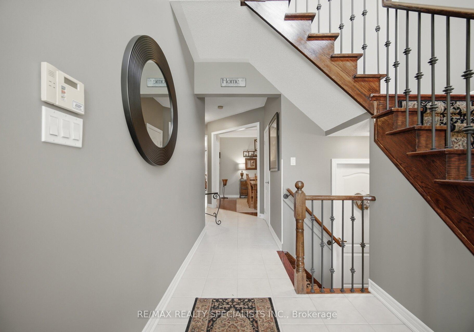 187-cooke-crescent-milton-ontario-w13794070
