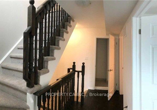 19-applewood-lane-toronto-etobicoke-ontario-w13794074