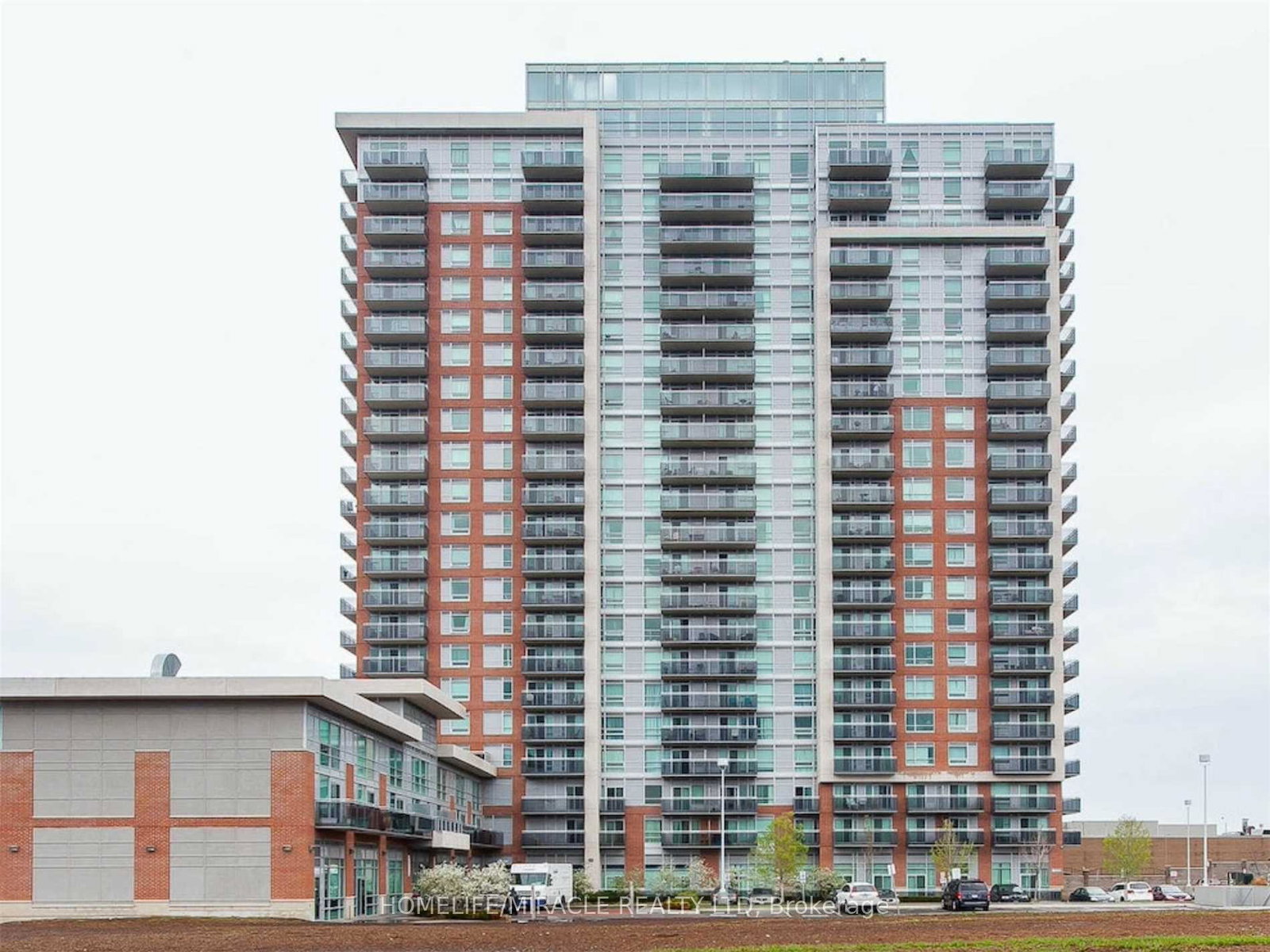 215-queen-street-e-brampton-ontario-w13794284
