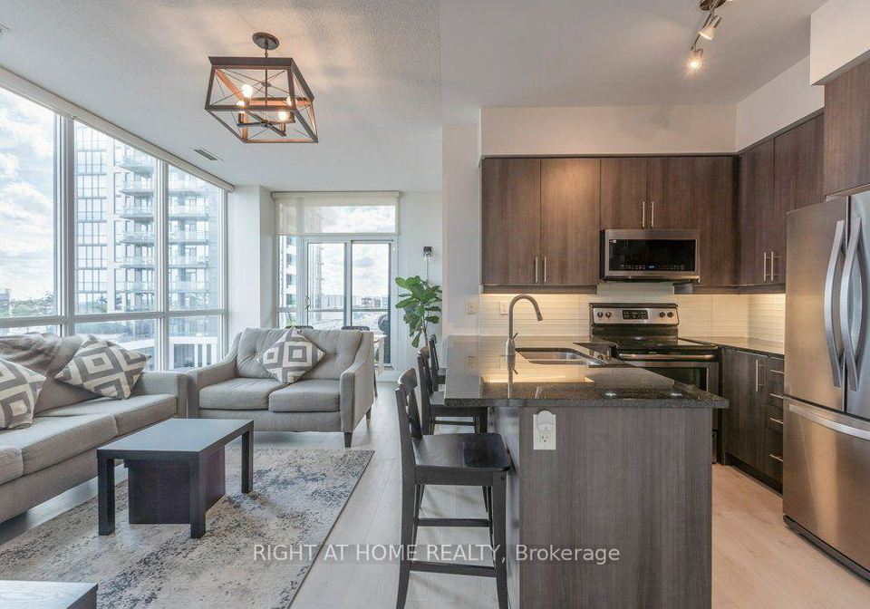 1185-the-queensway-toronto-etobicoke-ontario-w13794294