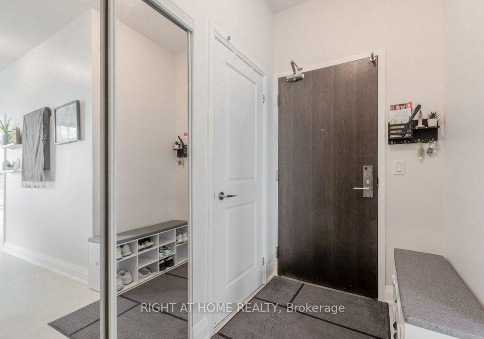 1185-the-queensway-toronto-etobicoke-ontario-w13794294