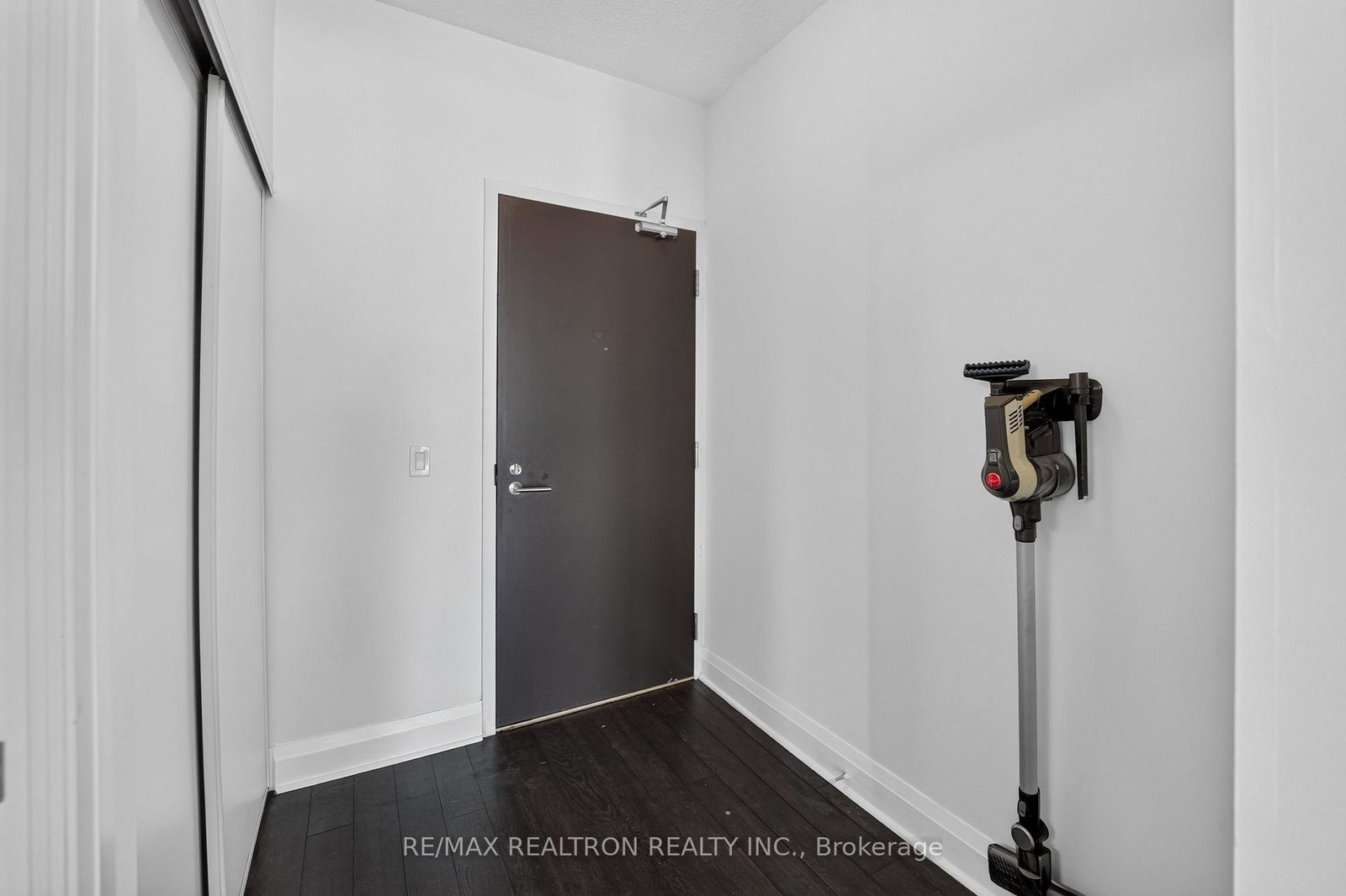 17-zorra-street-toronto-etobicoke-ontario-w13794336
