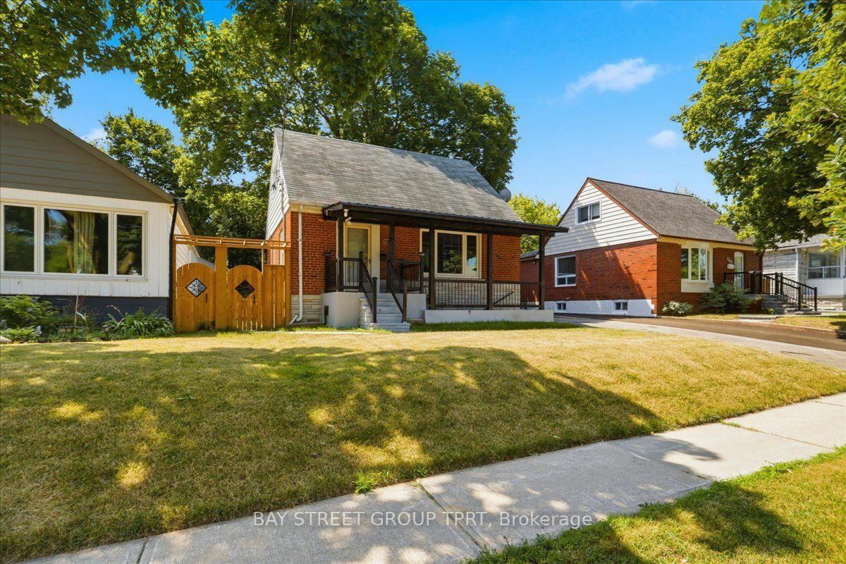 134-clearbrooke-circle-toronto-etobicoke-ontario-w13794602