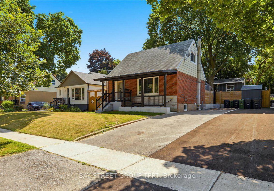 134-clearbrooke-circle-toronto-etobicoke-ontario-w13794602