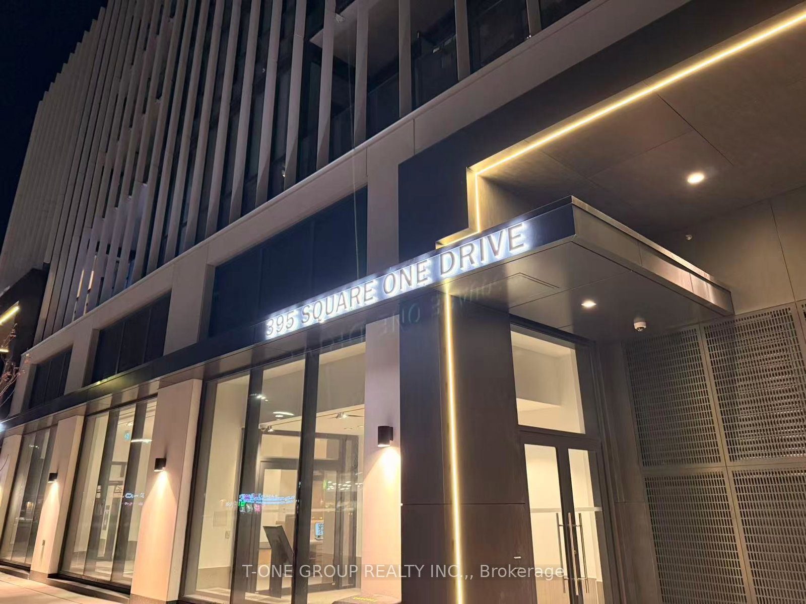 395-nw-square-one-drive-mississauga-ontario-w13794816