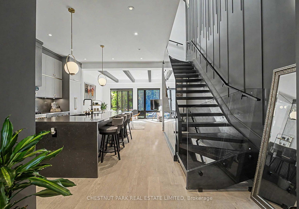 150-sheldon-avenue-toronto-etobicoke-ontario-w13794984