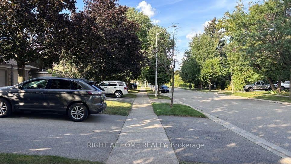 584-forestwood-crescent-burlington-ontario-w13795094