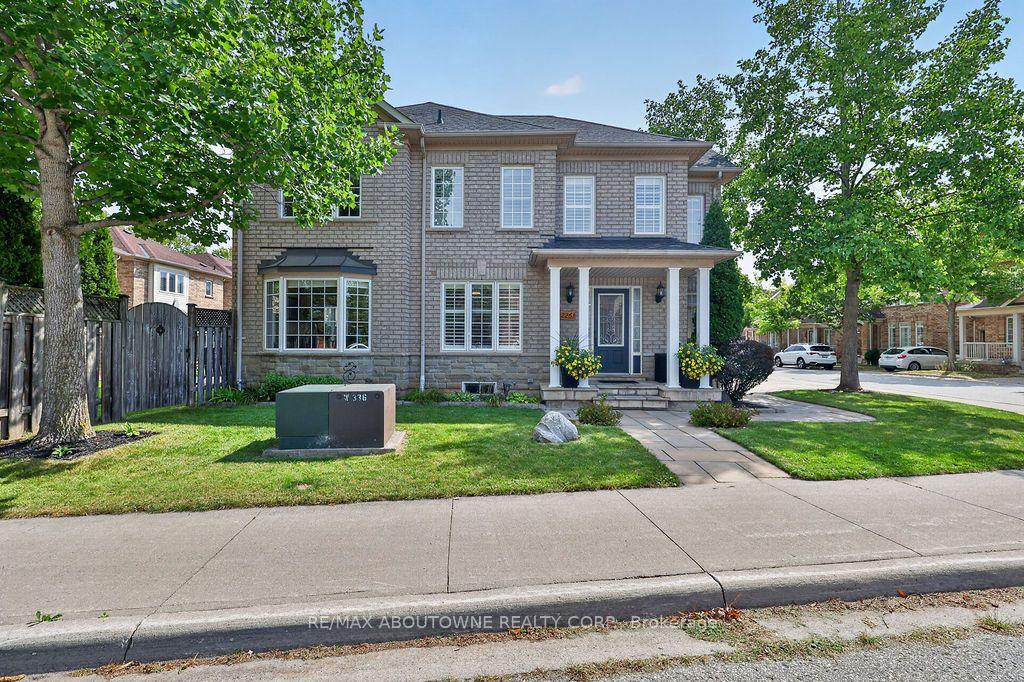 2261-seton-crescent-burlington-ontario-w13795176