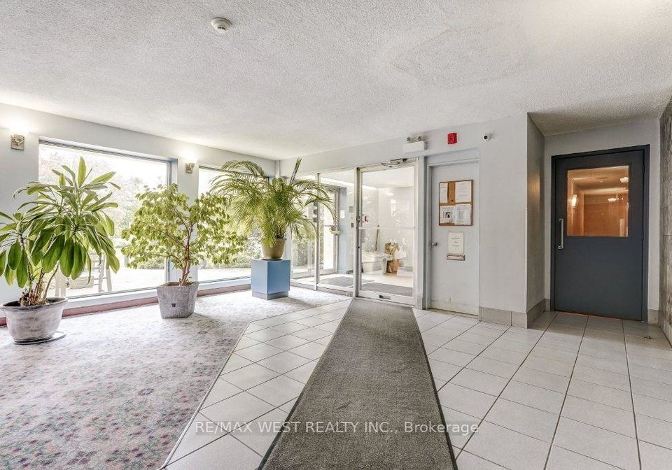 2000-bloor-street-w-toronto-toronto-ontario-w13795390