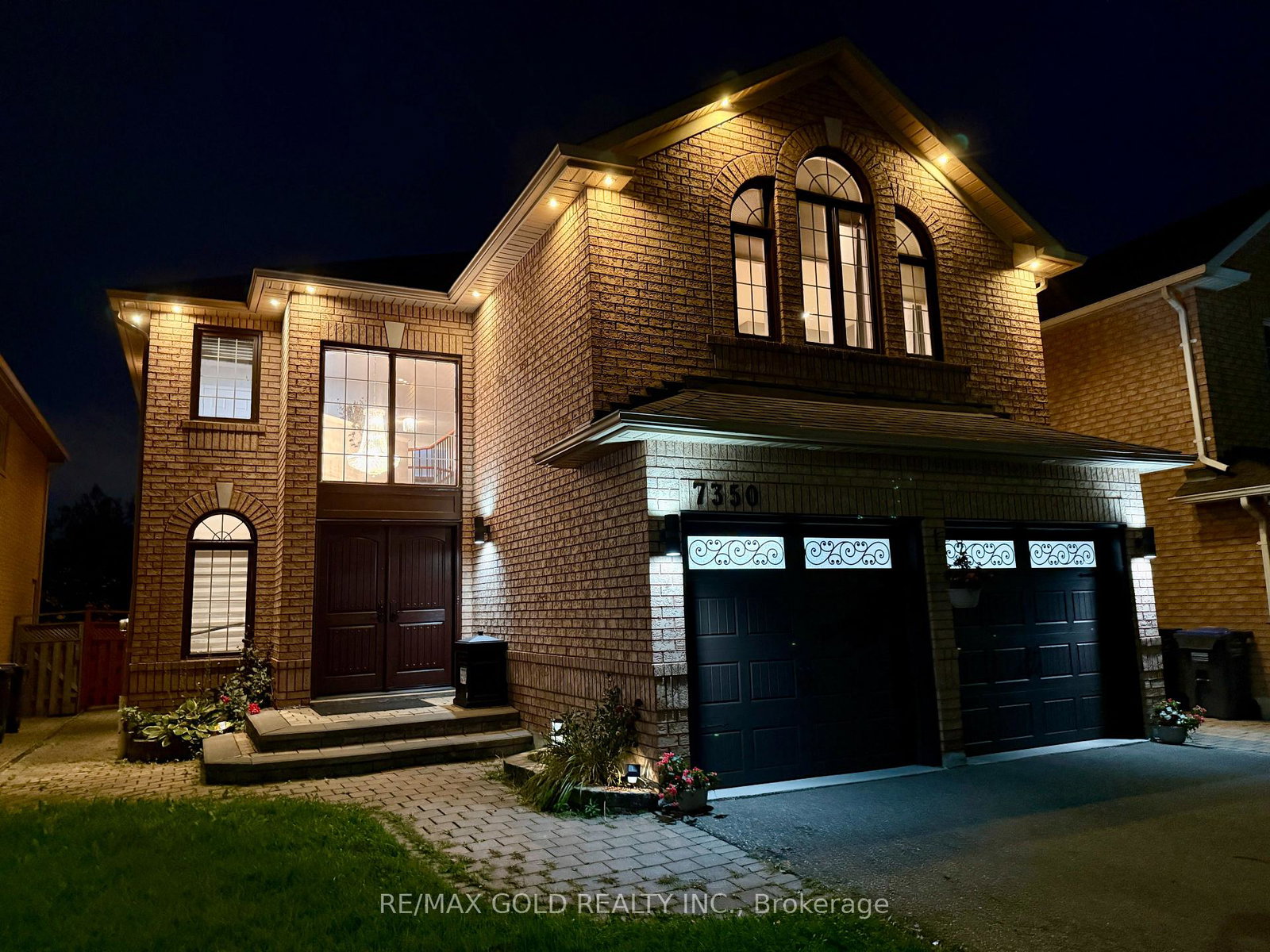 7350-black-walnut-trail-mississauga-ontario-w13795888