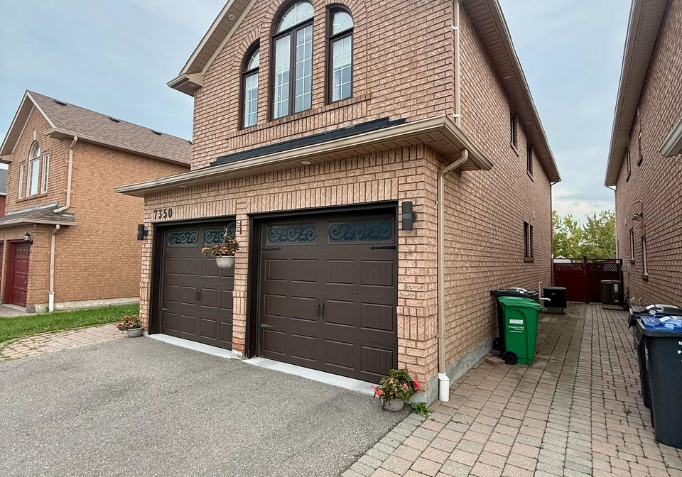 7350-black-walnut-trail-mississauga-ontario-w13795888