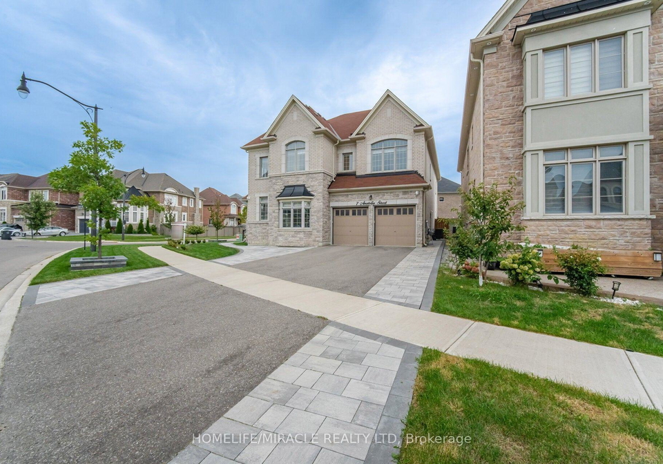 7-anatolia-street-brampton-ontario-w13796104