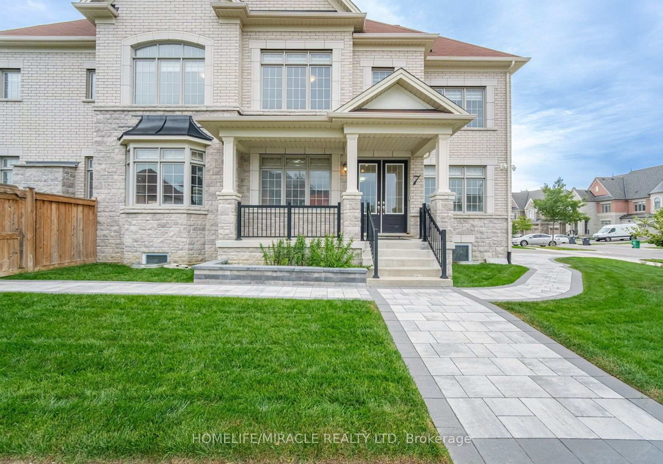 7-anatolia-street-brampton-ontario-w13796104