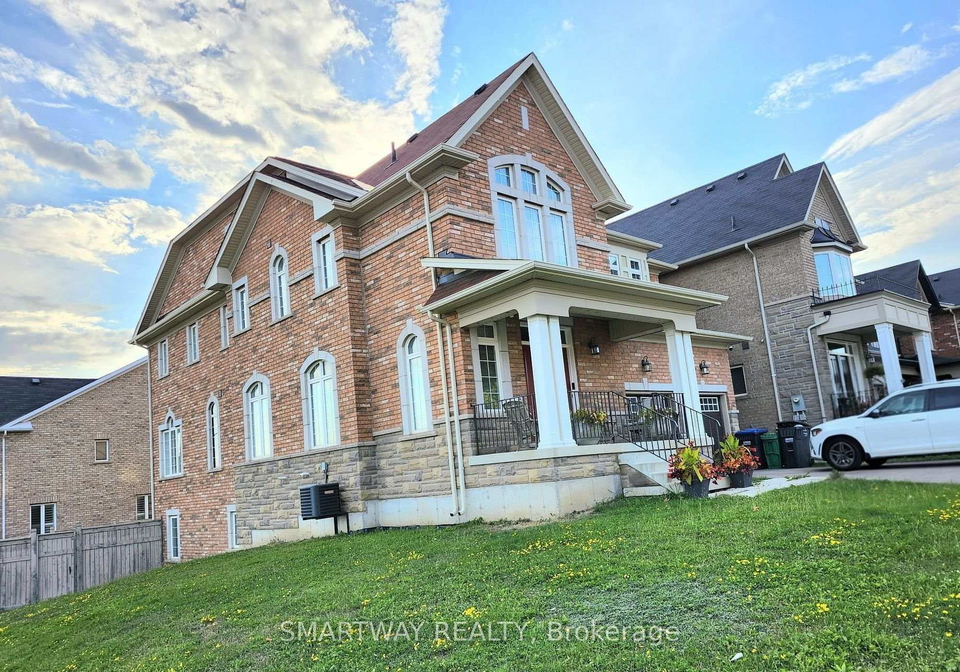 32-monkton-circle-brampton-ontario-w13796260