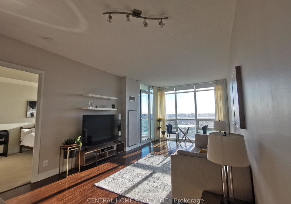 1055-southdown-road-mississauga-ontario-w13796486