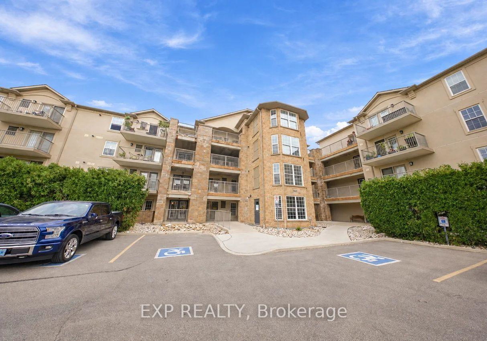 1440-bishops-gate-oakville-ontario-w13796558