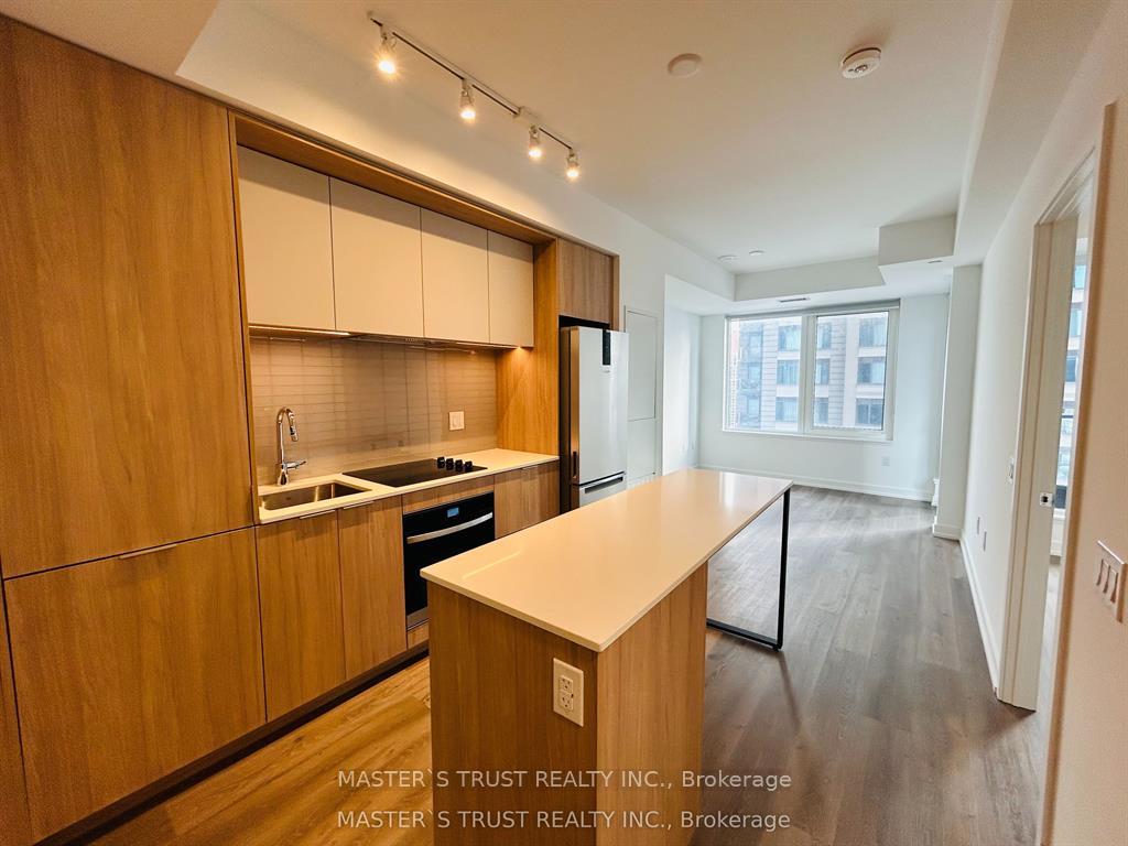 395-square-one-drive-mississauga-ontario-w13796958