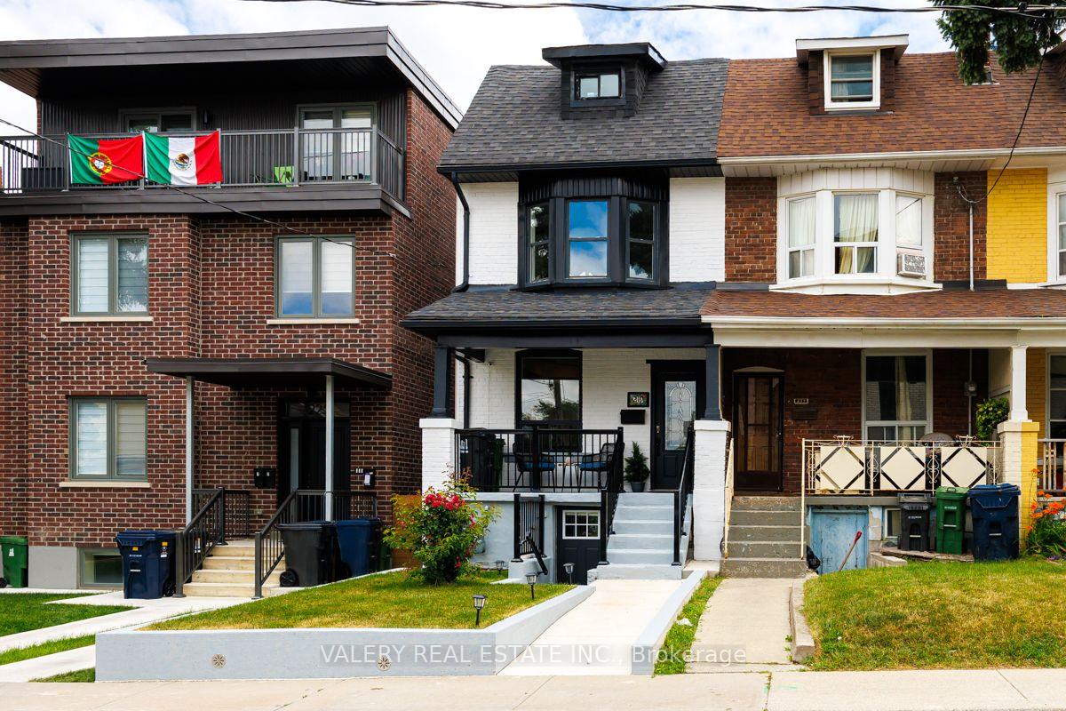 219-mcroberts-avenue-toronto-toronto-ontario-w13797088