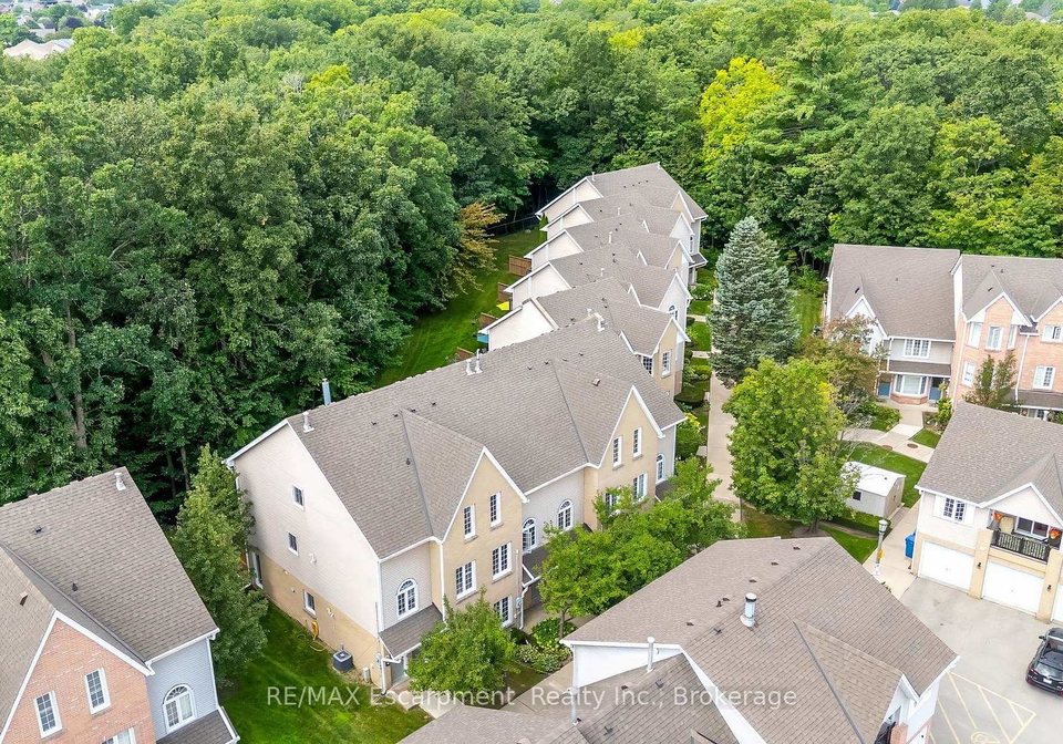 2110-cleaver-avenue-burlington-ontario-w13797144