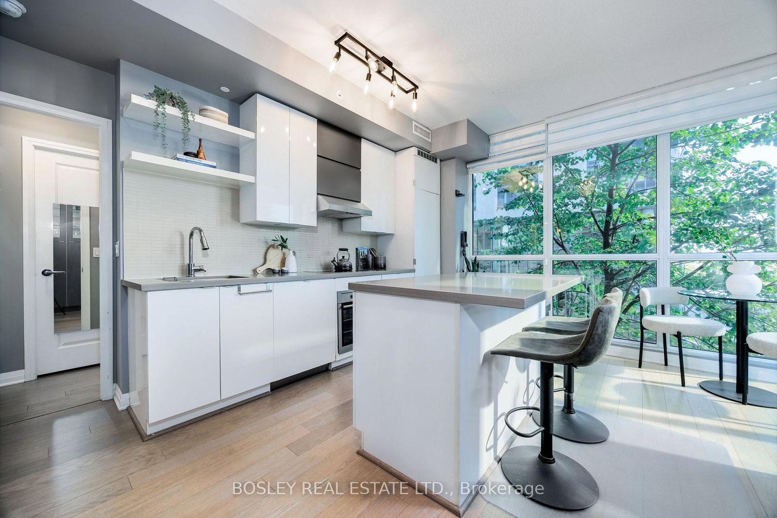 60-annie-craig-drive-toronto-etobicoke-ontario-w13797226