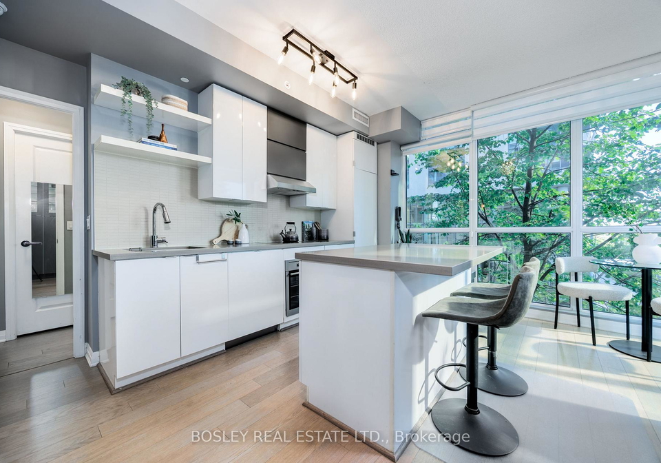 60-annie-craig-drive-toronto-etobicoke-ontario-w13797226