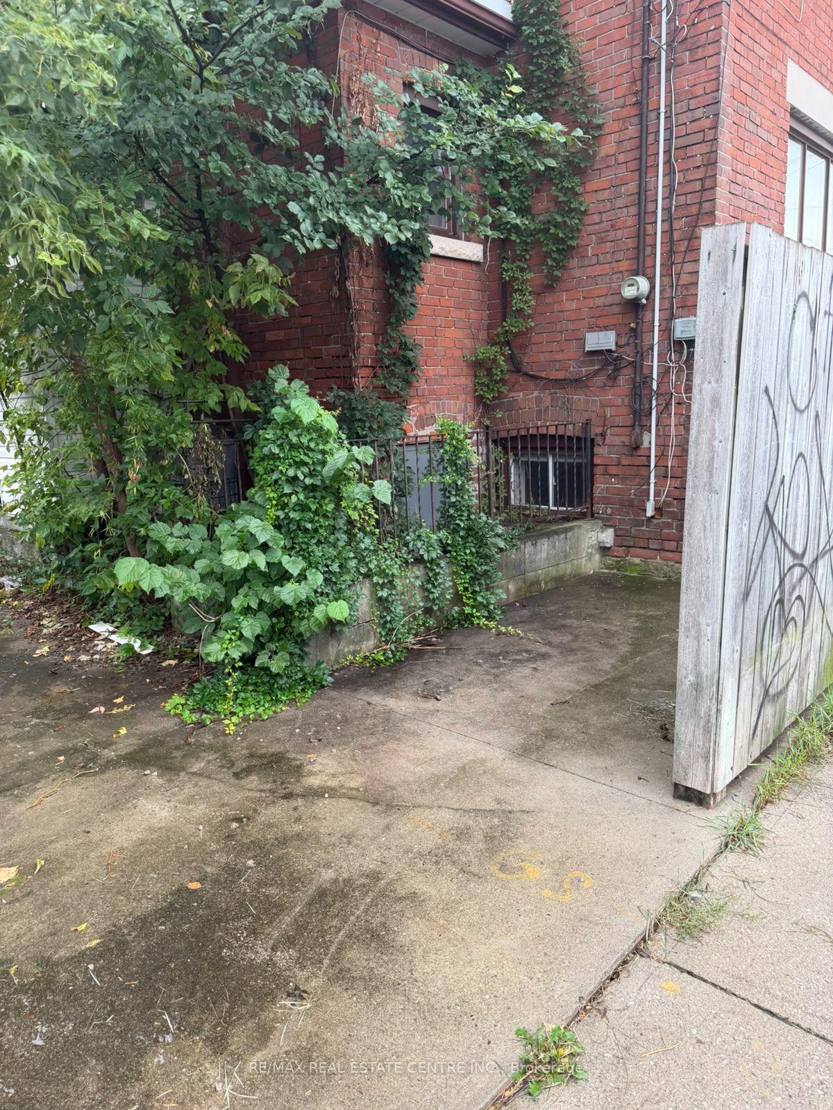 221-westmoreland-avenue-toronto-toronto-ontario-w13797550