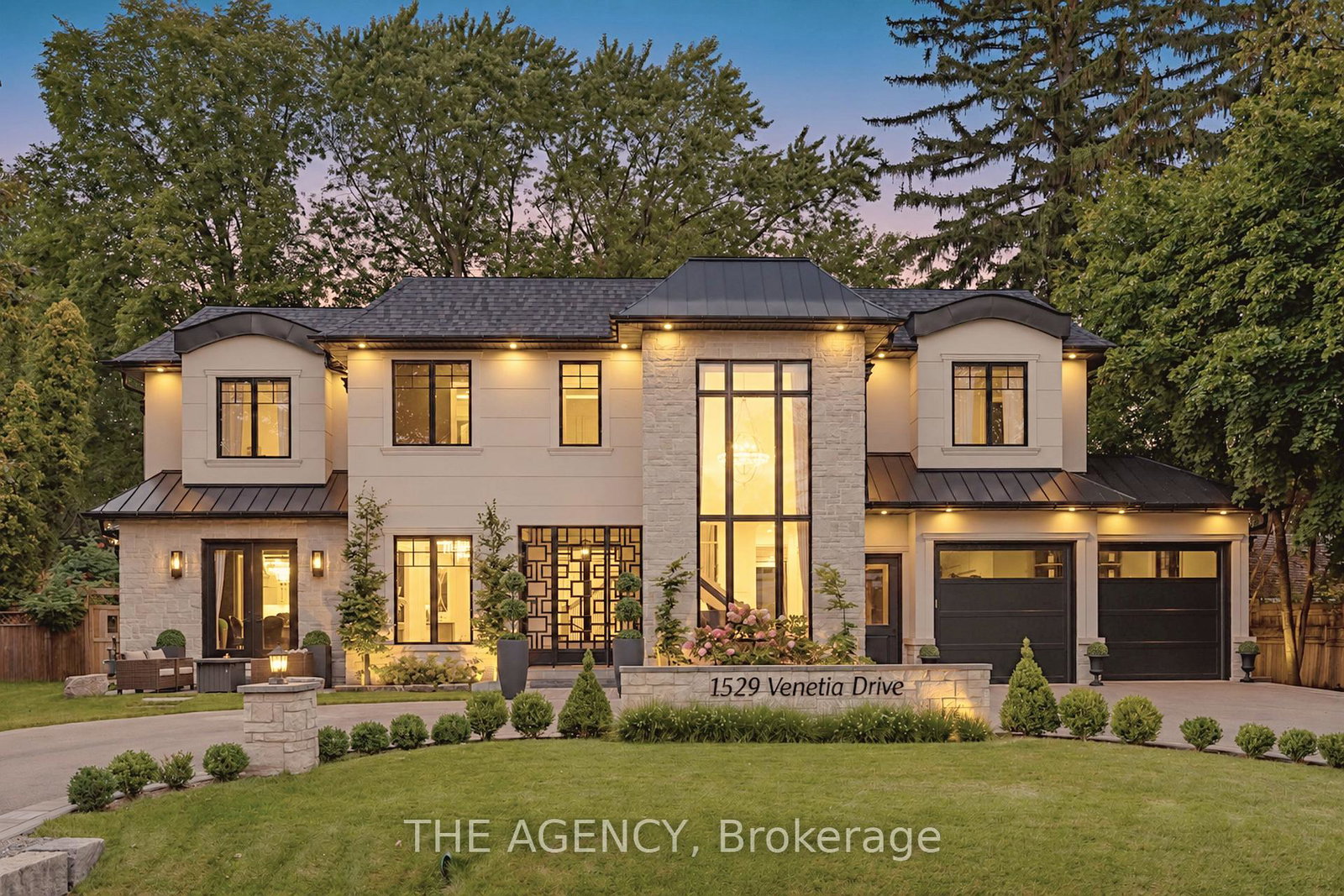 1529-venetia-drive-oakville-ontario-w13798008