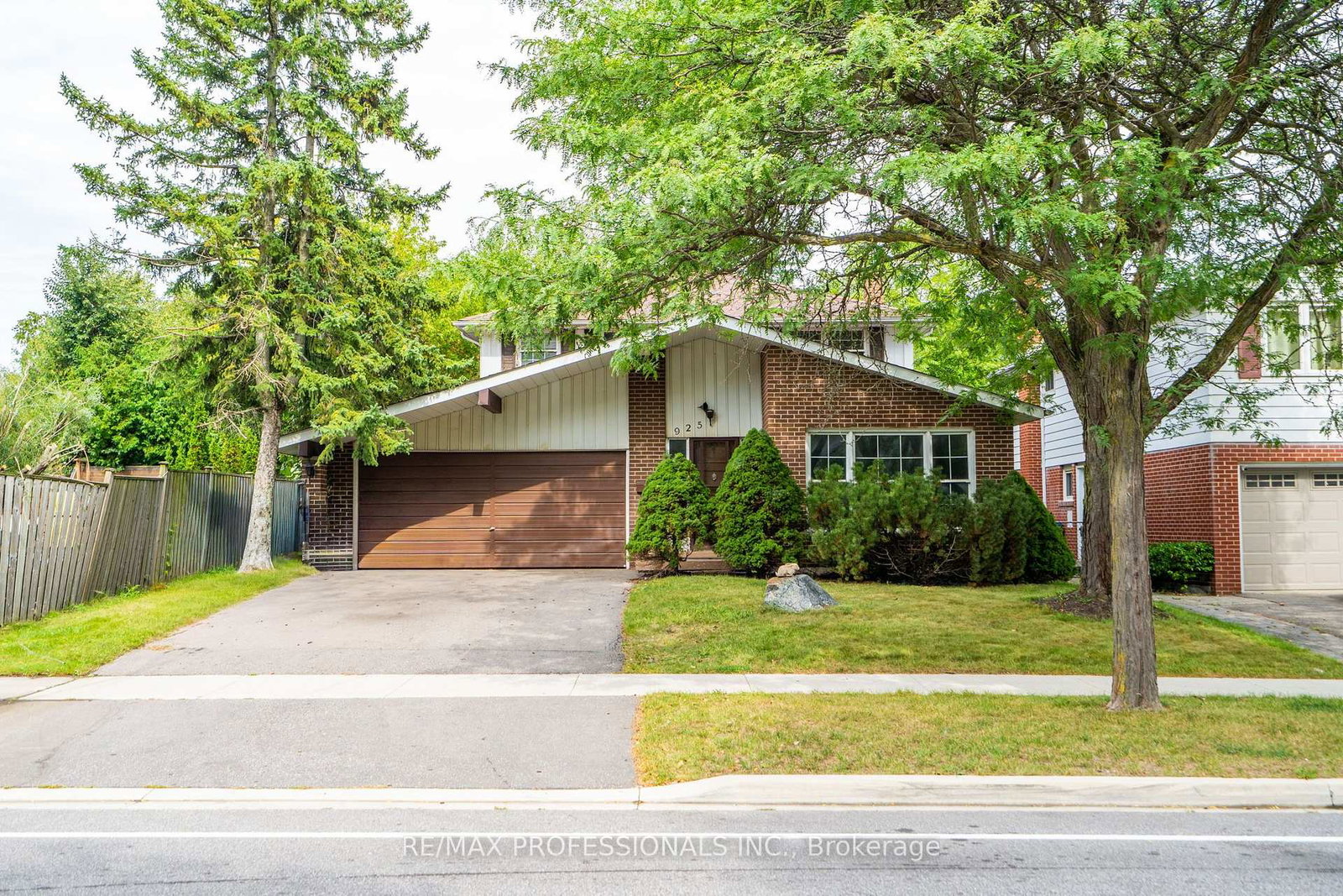 925-runningbrook-drive-mississauga-ontario-w13798300