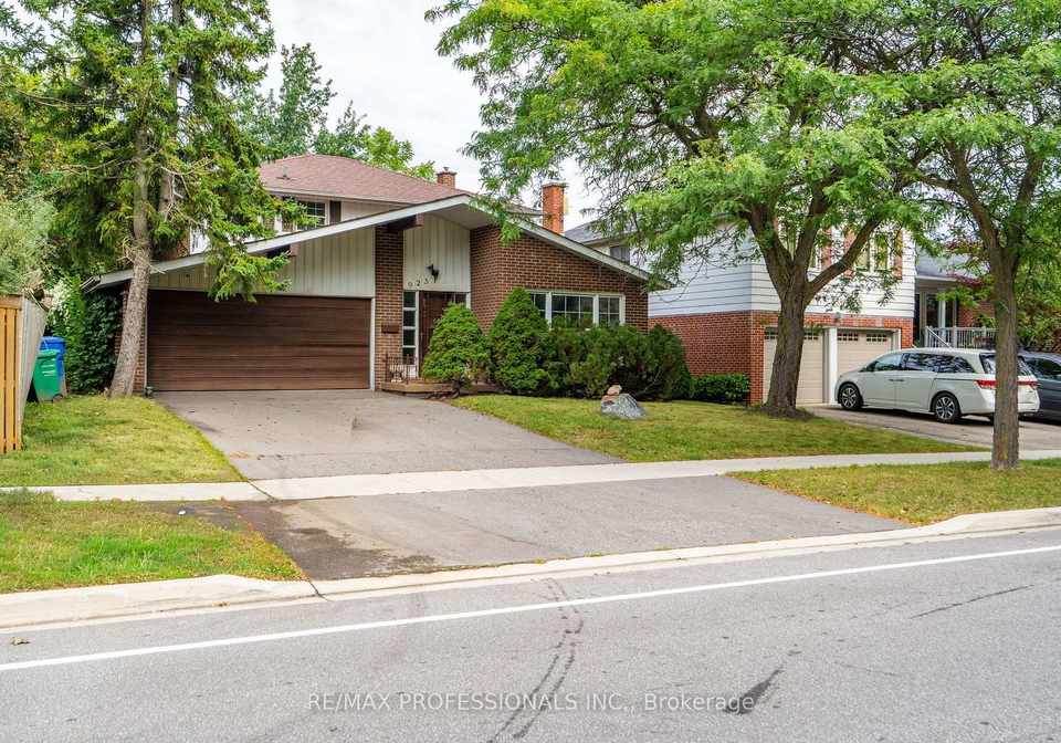 925-runningbrook-drive-mississauga-ontario-w13798300