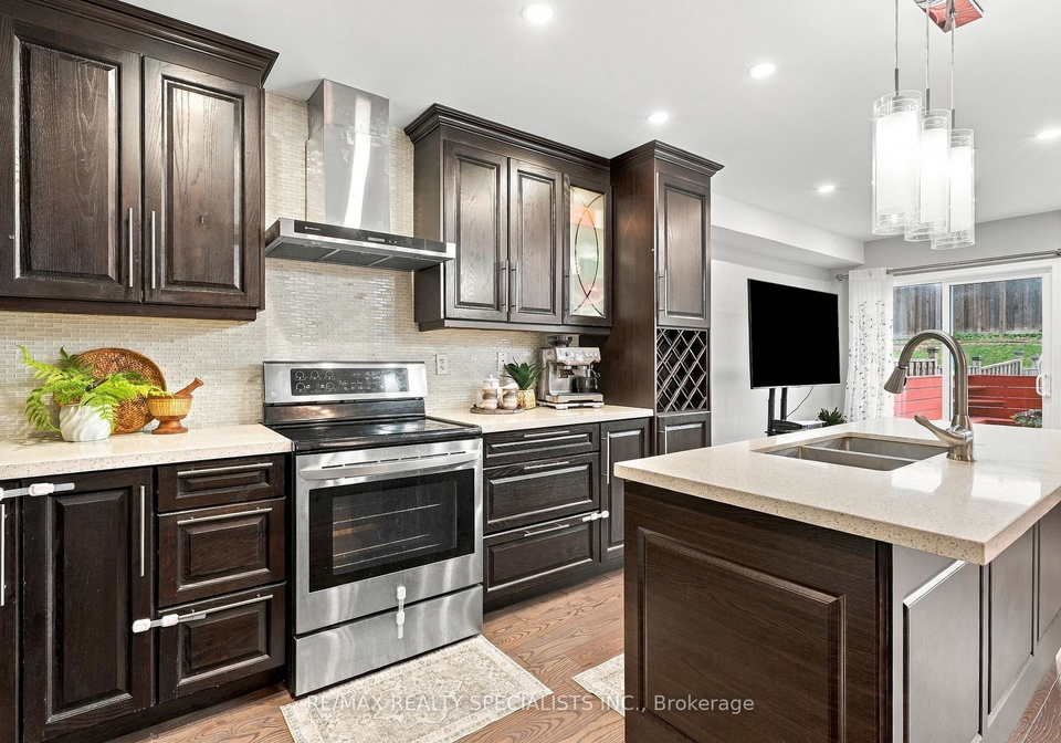 1140-bonin-crescent-milton-ontario-w13798360