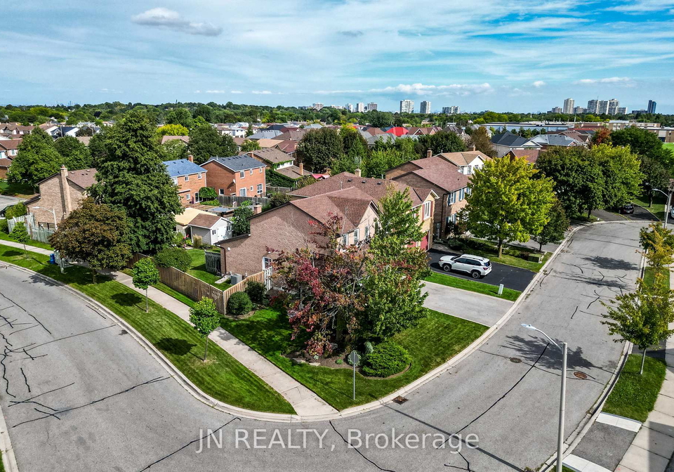 2-nimrod-crescent-brampton-ontario-w13798512