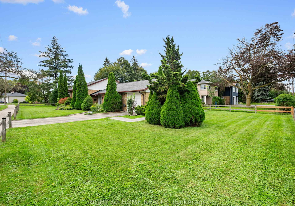 2-leavenworth-crescent-toronto-etobicoke-ontario-w13798542