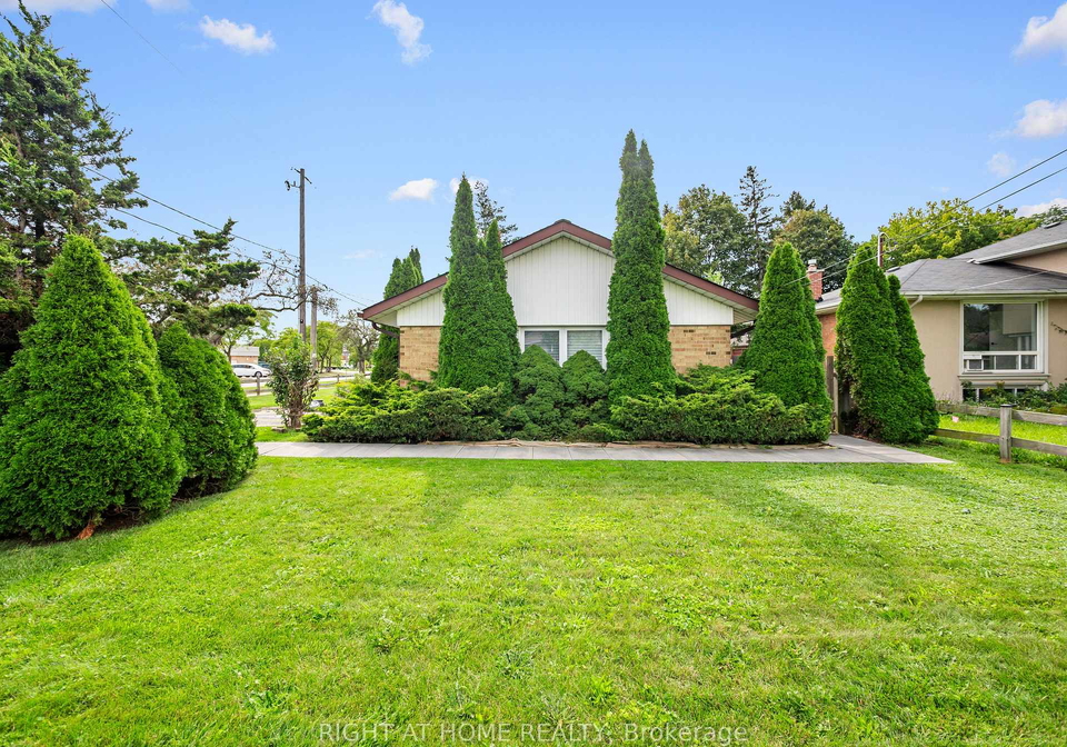 2-leavenworth-crescent-toronto-etobicoke-ontario-w13798542