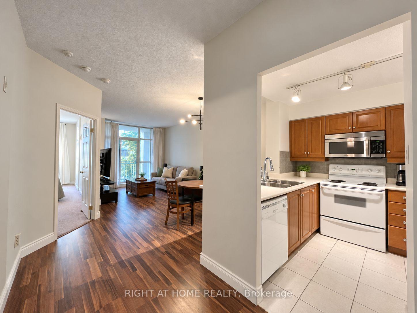 2511-bloor-street-w-toronto-toronto-ontario-w13798652