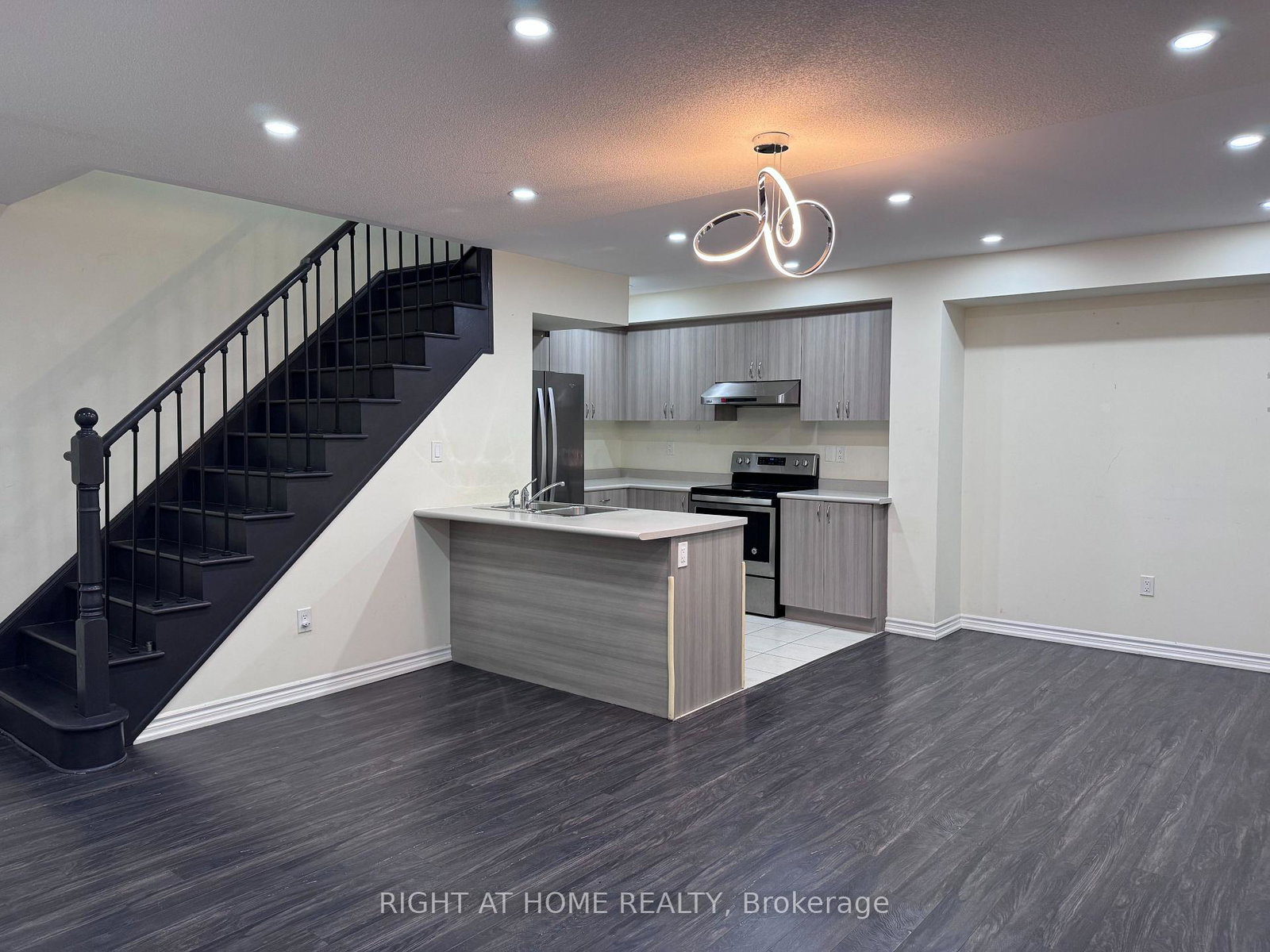 200-veterans-drive-brampton-ontario-w13798662