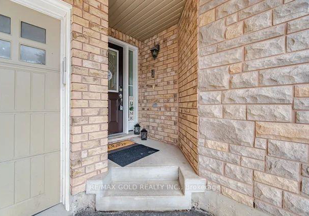 64-biddens-square-brampton-ontario-w13798780