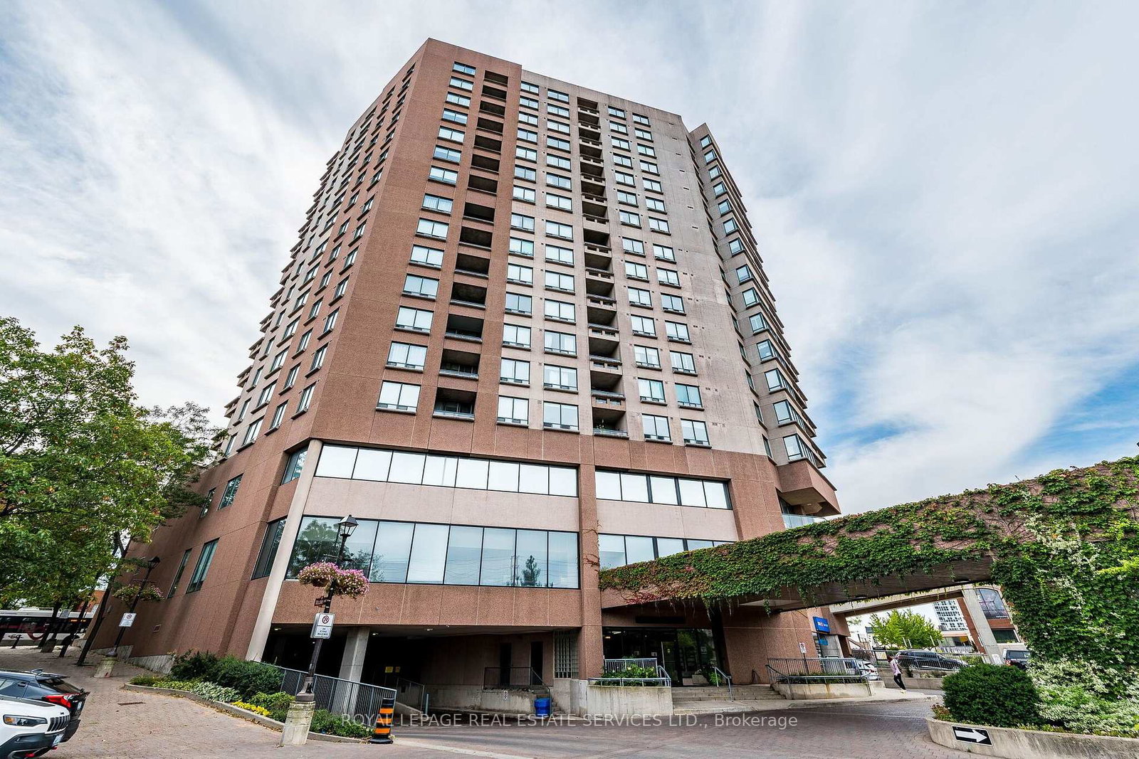 1-belvedere-court-brampton-ontario-w13798952