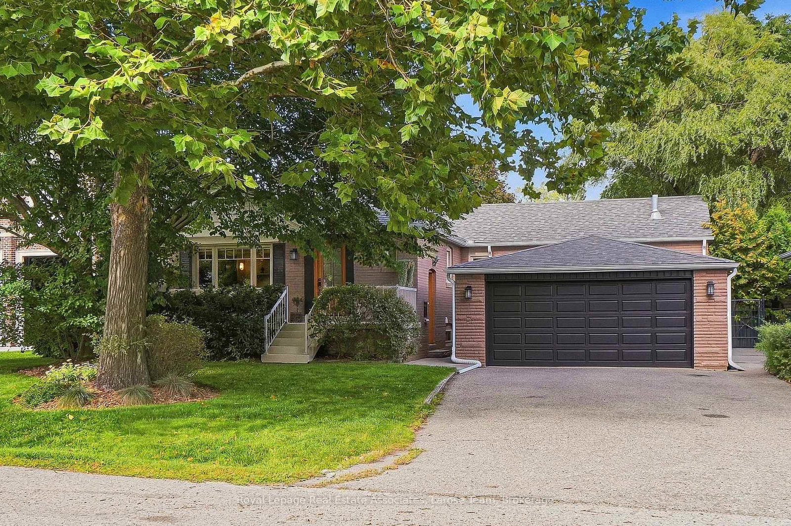 1511-leda-avenue-mississauga-ontario-w13799000